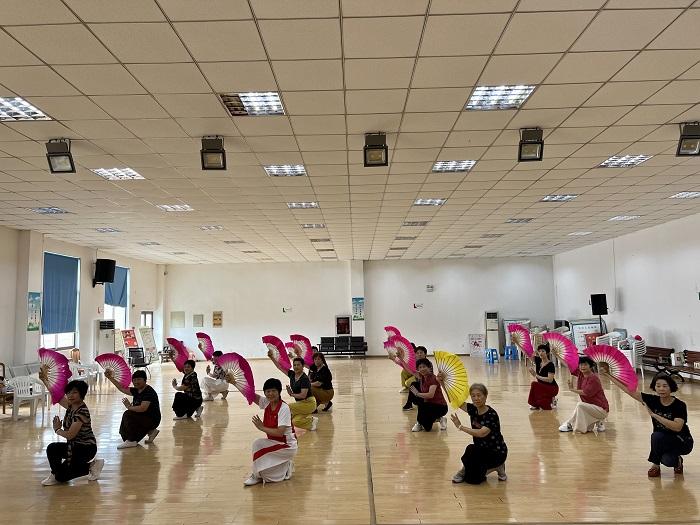 七都镇老年大学喜迎开学季  “银龄”学子开启求知新篇章